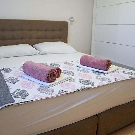 شقة Apartman Lana Omišalj المظهر الخارجي الصورة