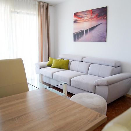 شقة Apartman Lana Omišalj المظهر الخارجي الصورة