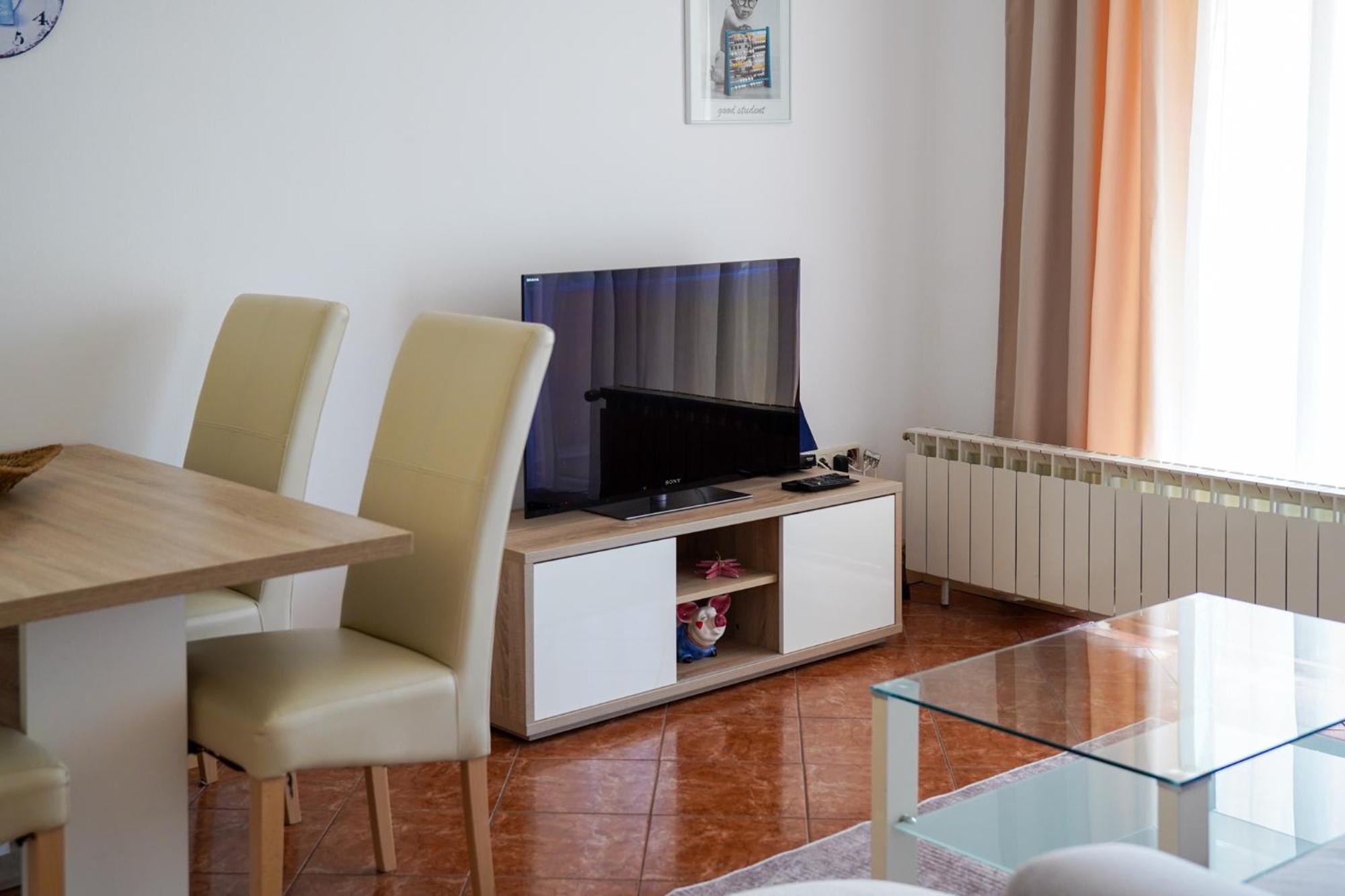 شقة Apartman Lana Omišalj المظهر الخارجي الصورة